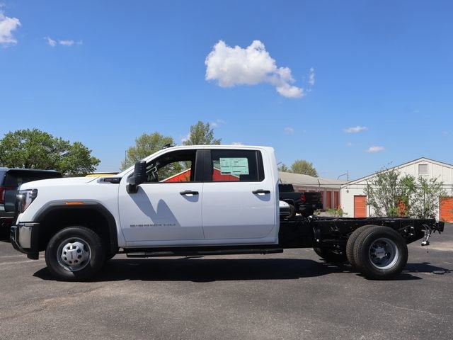2026 GMC Sierra 3500 HD Chassis Cab Pro