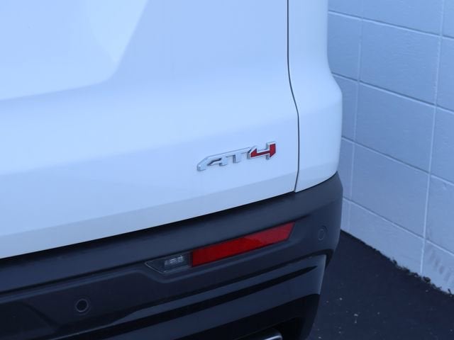 2024 GMC Acadia AT4
