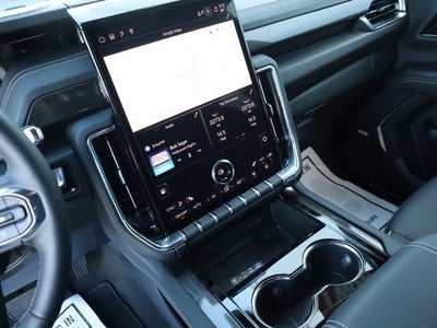 2025 GMC Yukon Elevation