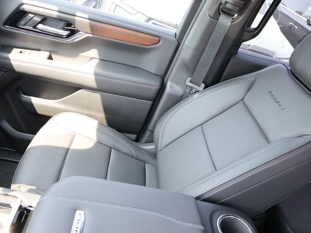 2026 GMC Yukon XL Denali - Photo 27