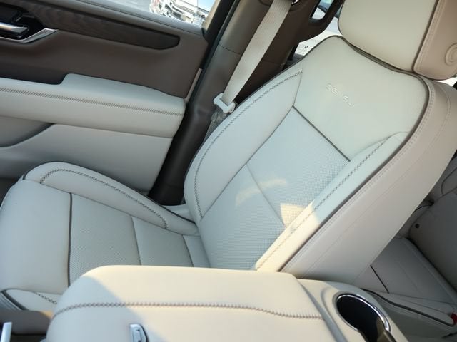 2026 GMC Yukon XL Denali - Photo 27
