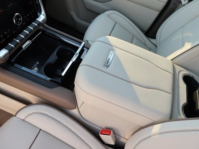 2026 GMC Yukon XL Denali - Photo 29
