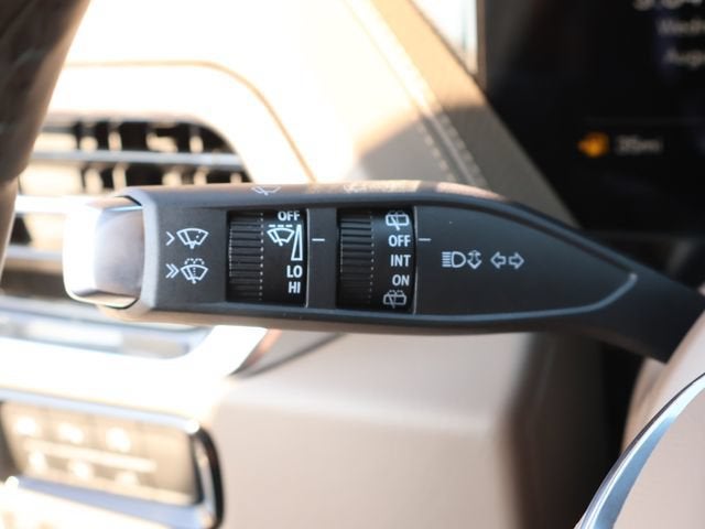 2026 GMC Yukon XL Denali - Photo 33