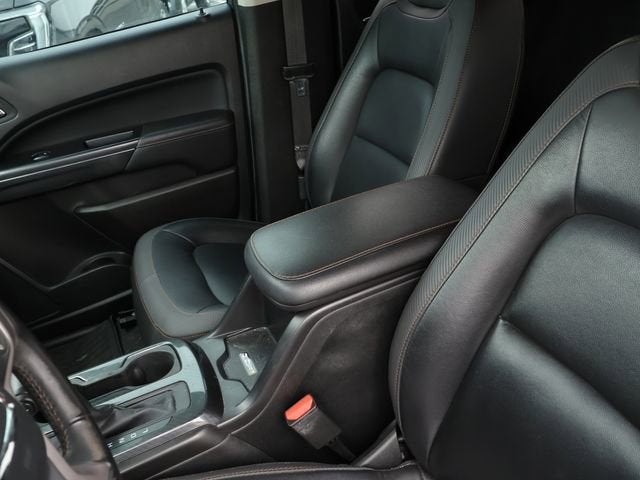 2021 GMC Canyon 4WD AT4 w/Leather
