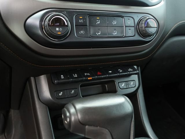 2021 GMC Canyon 4WD AT4 w/Leather