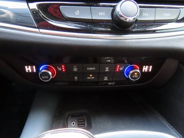 2020 Buick Enclave Essence