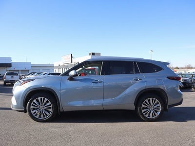 2024 Toyota Highlander LE