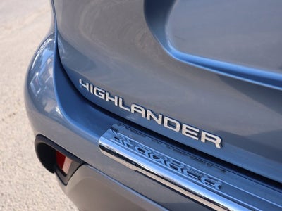 2024 Toyota Highlander LE