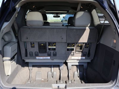 2017 Toyota Sienna XLE Auto Access Seat