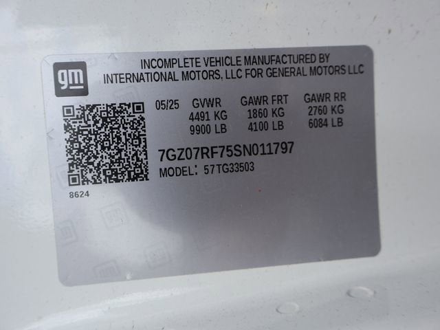 2025 GMC Savana Cutaway 3500 1WT