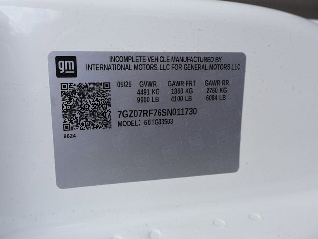 2025 GMC Savana Cutaway 3500 1WT