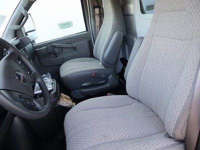 2025 GMC Savana Cutaway 3500 1WT