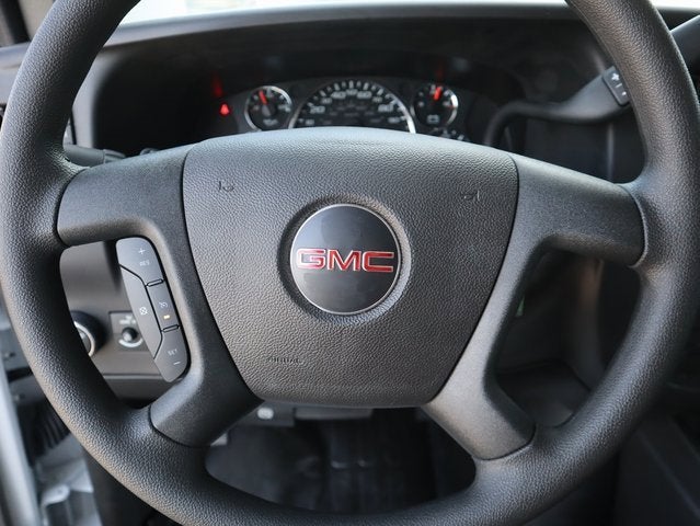 2025 GMC Savana Cutaway 3500 1WT