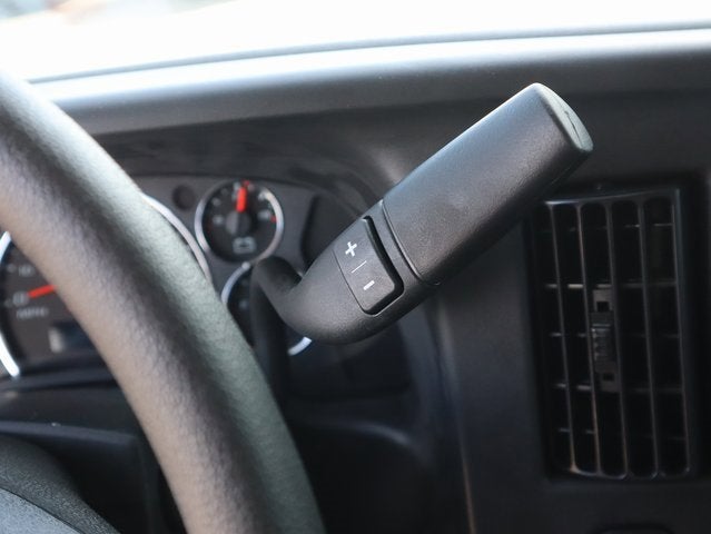 2025 GMC Savana Cutaway 3500 1WT