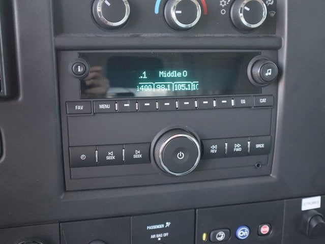 2025 GMC Savana Cutaway 3500 1WT