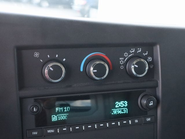 2025 GMC Savana Cutaway 3500 1WT