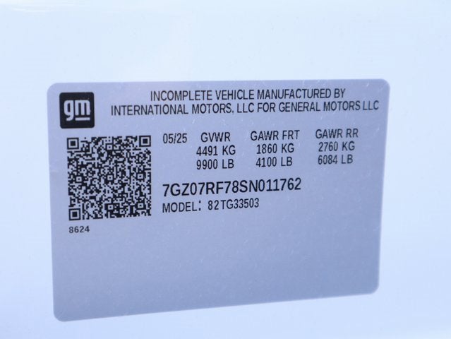 2025 GMC Savana Cutaway 3500 1WT