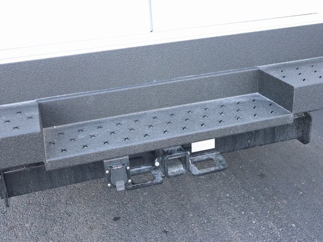 2025 GMC Savana Cutaway 3500 1WT