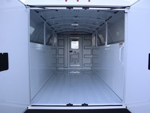 2025 GMC Savana Cutaway 3500 1WT