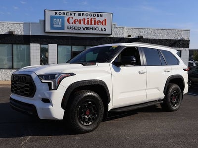 2024 Toyota Sequoia SR5