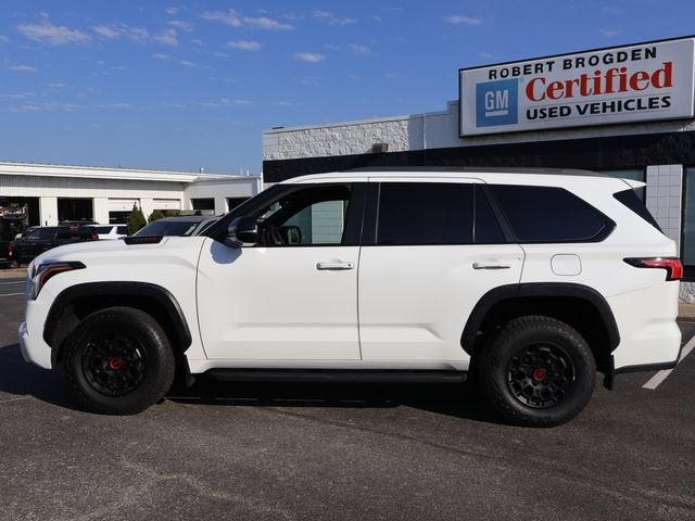 2024 Toyota Sequoia SR5