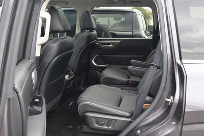 2025 INFINITI QX80 LUXE