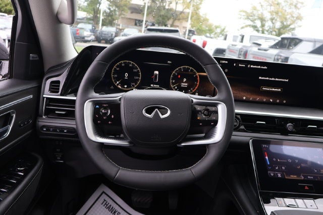 2025 INFINITI QX80 LUXE