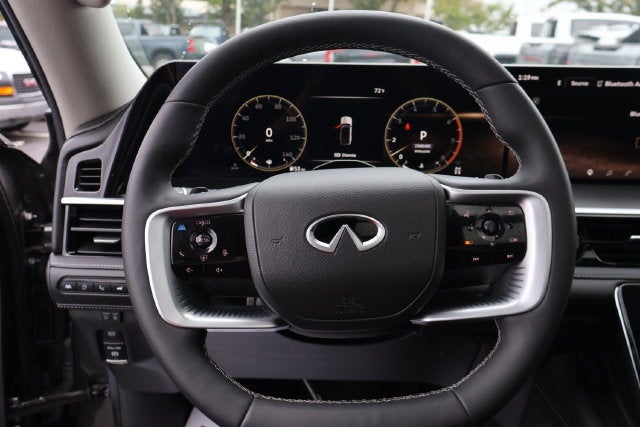 2025 INFINITI QX80 LUXE