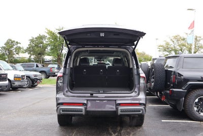 2025 INFINITI QX80 LUXE
