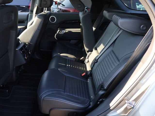 2025 Land Rover Discovery S