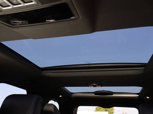 2025 Land Rover Discovery S