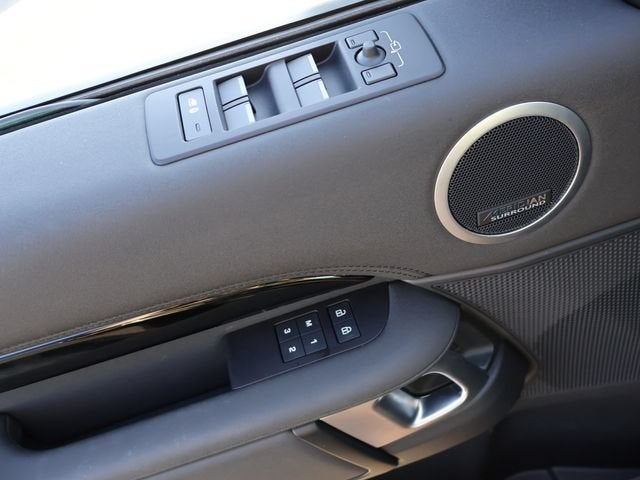 2025 Land Rover Discovery S